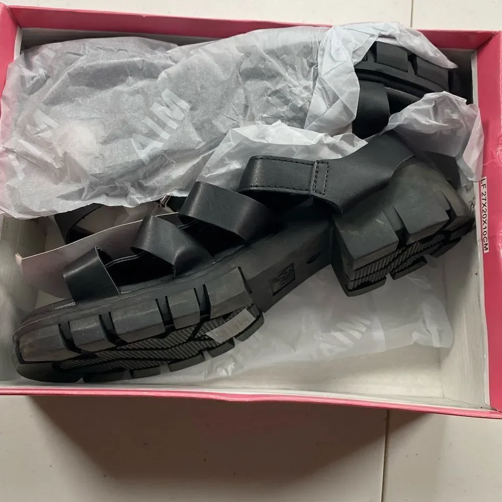 NIB MIA Girls Black 2” Platform Open Toe Lug Grip Sole Sandal - Size 6